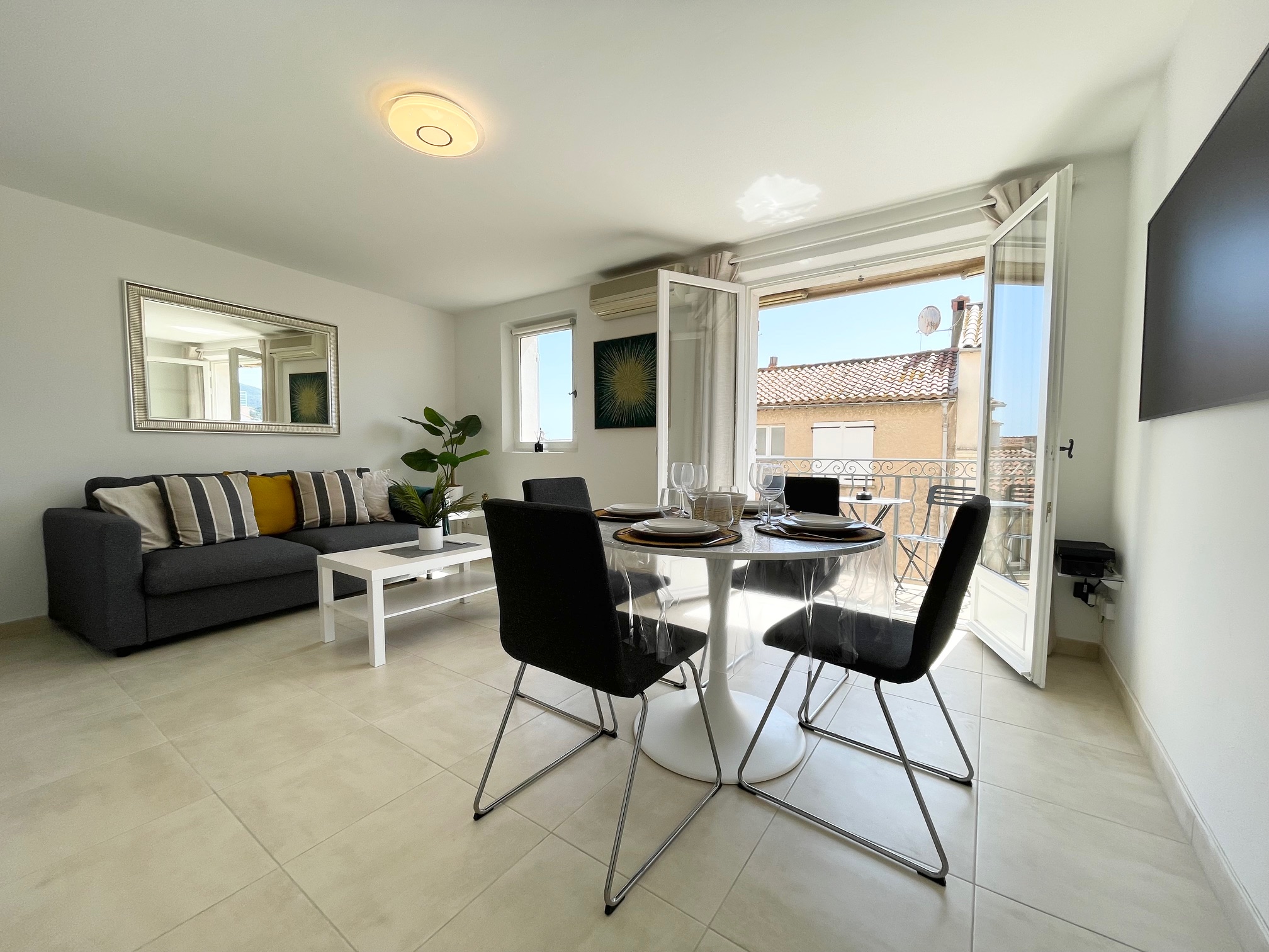 T2 en Plein coeur du Centre Ville  – Appartement – STE MAXIME